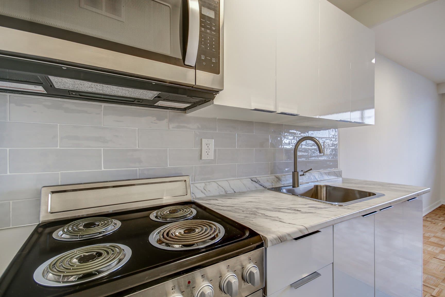 1833 BAYVIEW AVE in Toronto - Property View