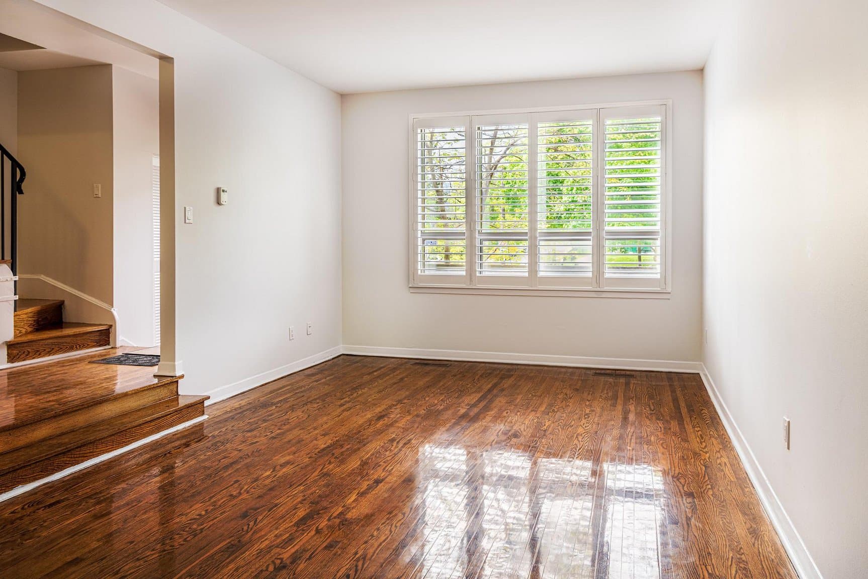 207 DAVISVILLE AVE in Toronto
