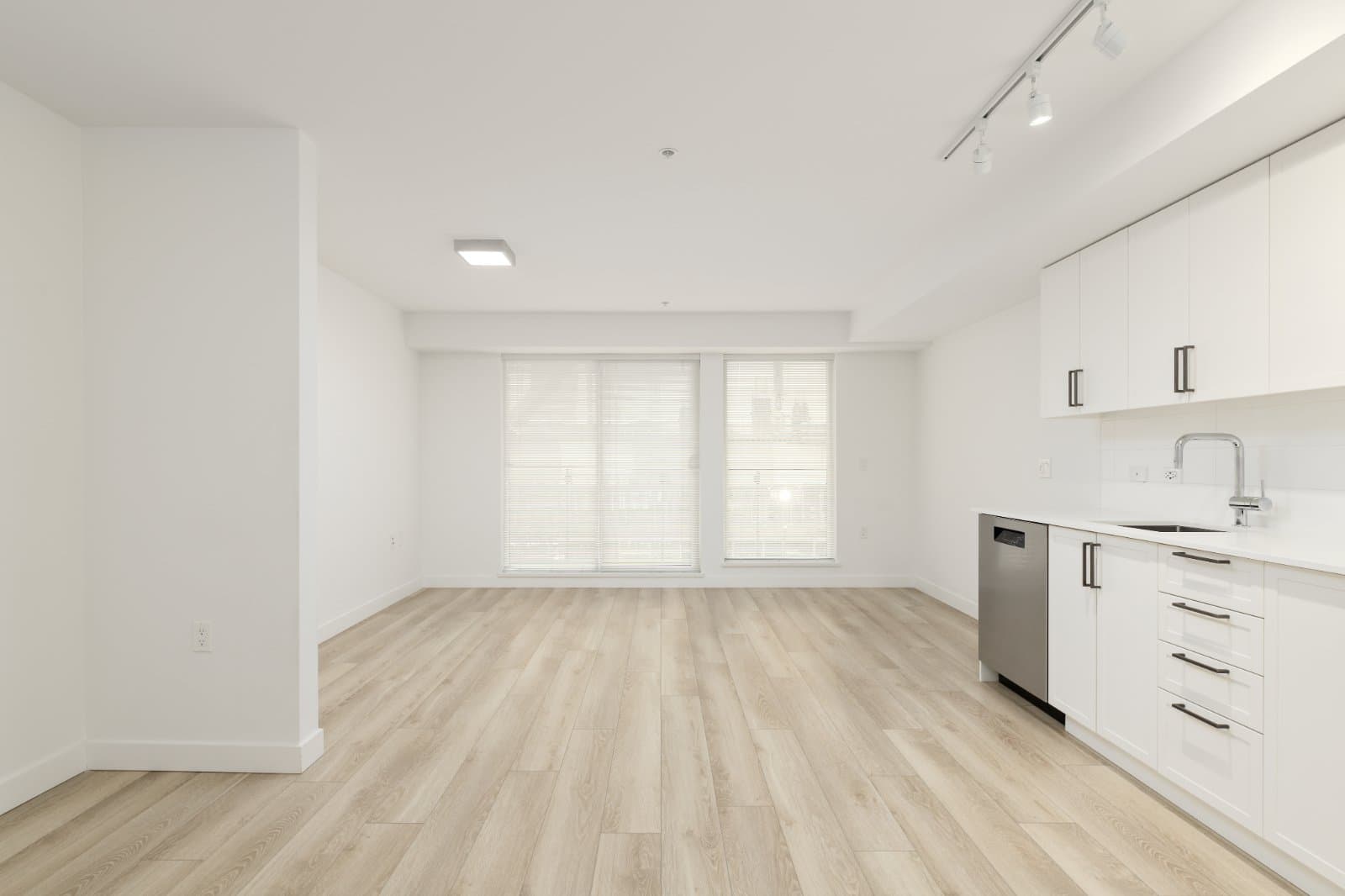 5688 ASH ST in Vancouver - Property View