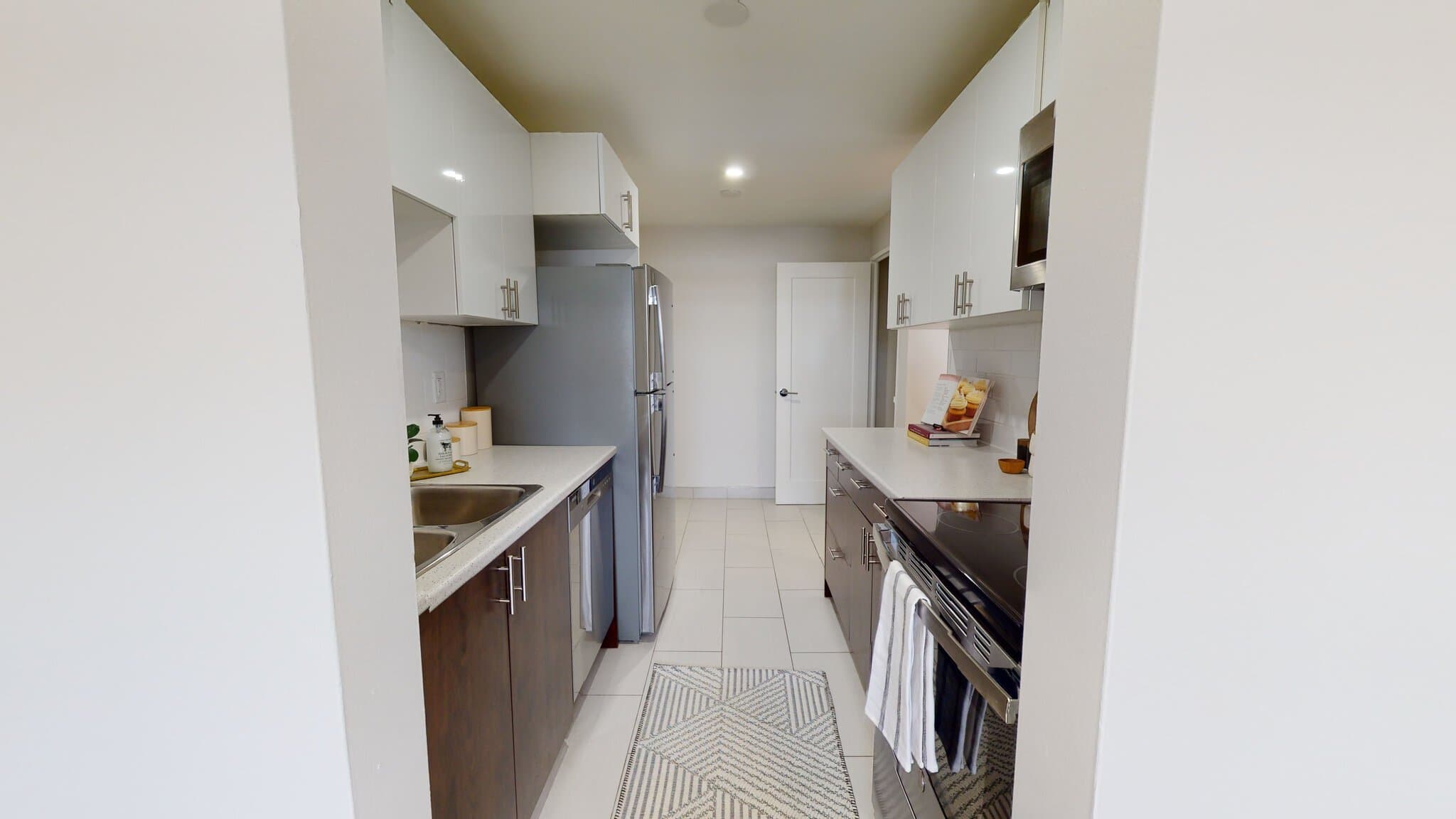 961 S WONDERLAND in London - Property View