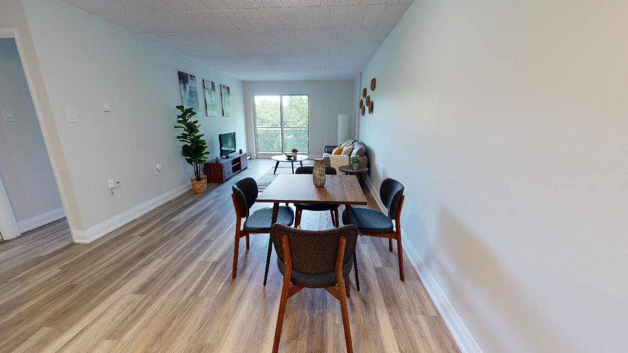 100 N SILVERCREEK PKY in Guelph - Property View