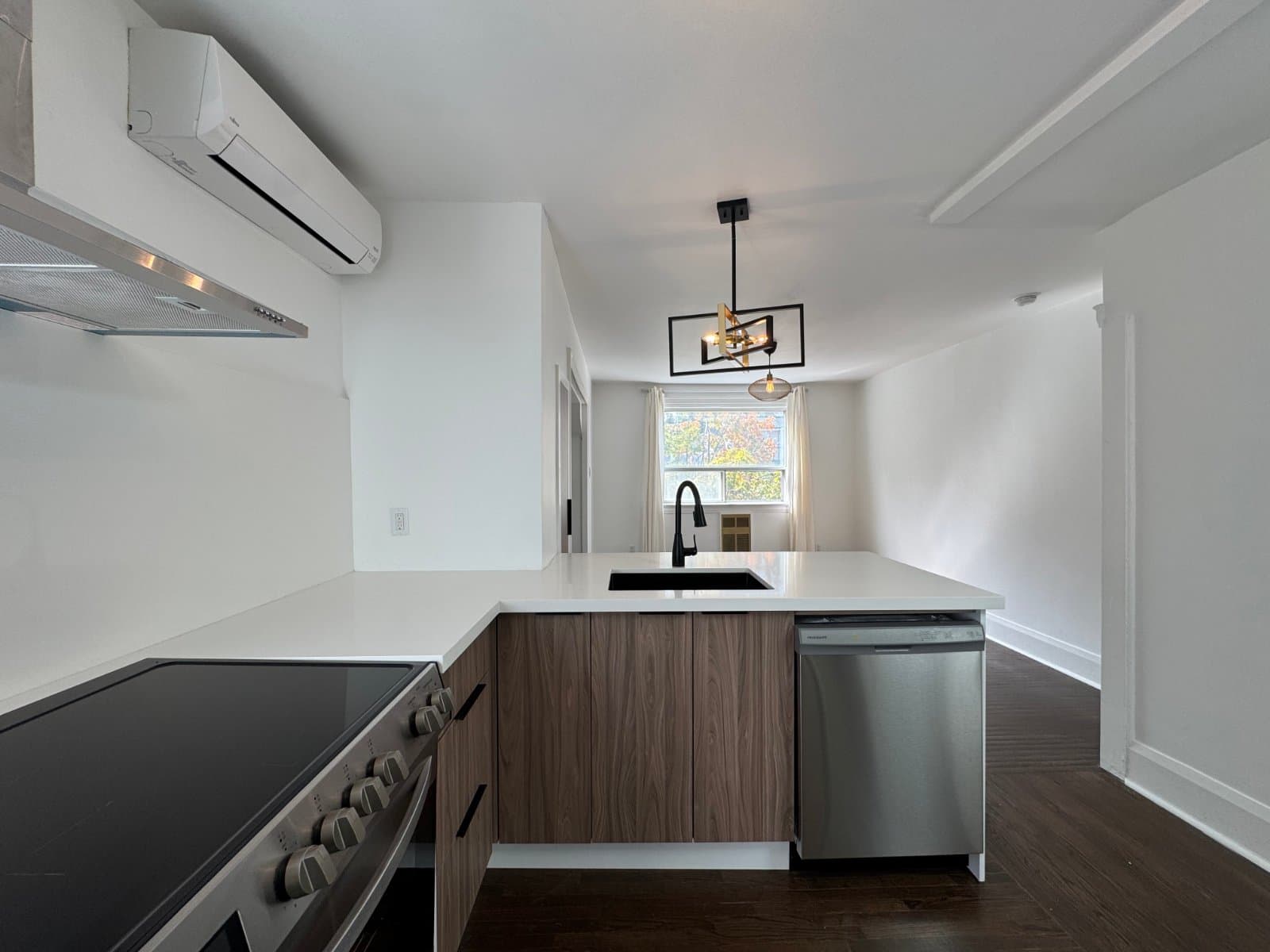 25 FIRSTBROOKE RD in Toronto - Property View