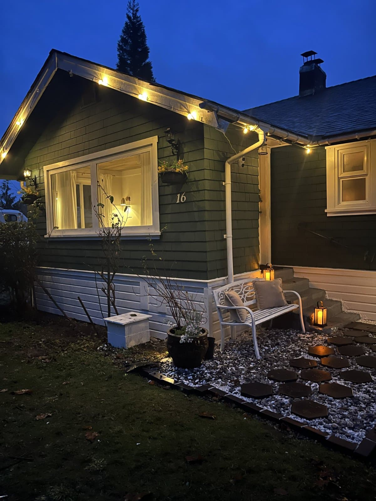 16 N SHORE RD in Lake Cowichan