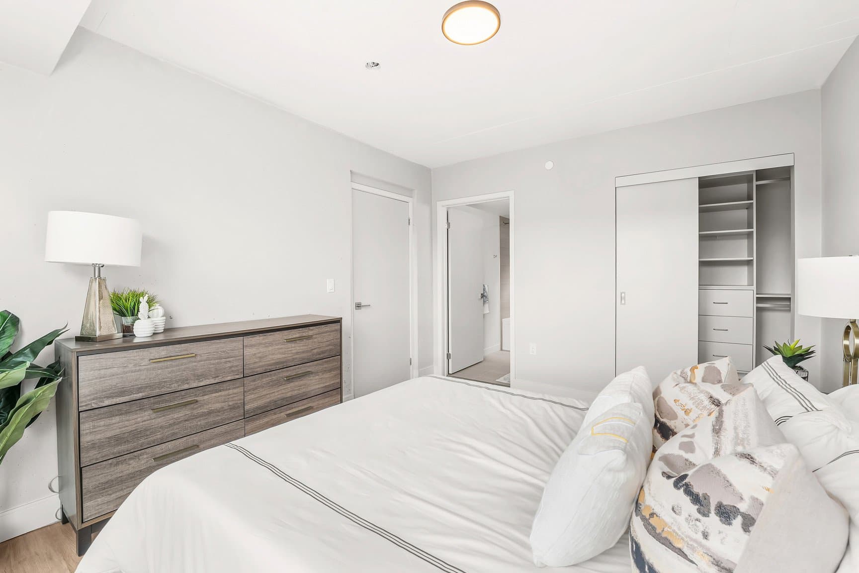 140 D'ARCY ST in Toronto - Property View