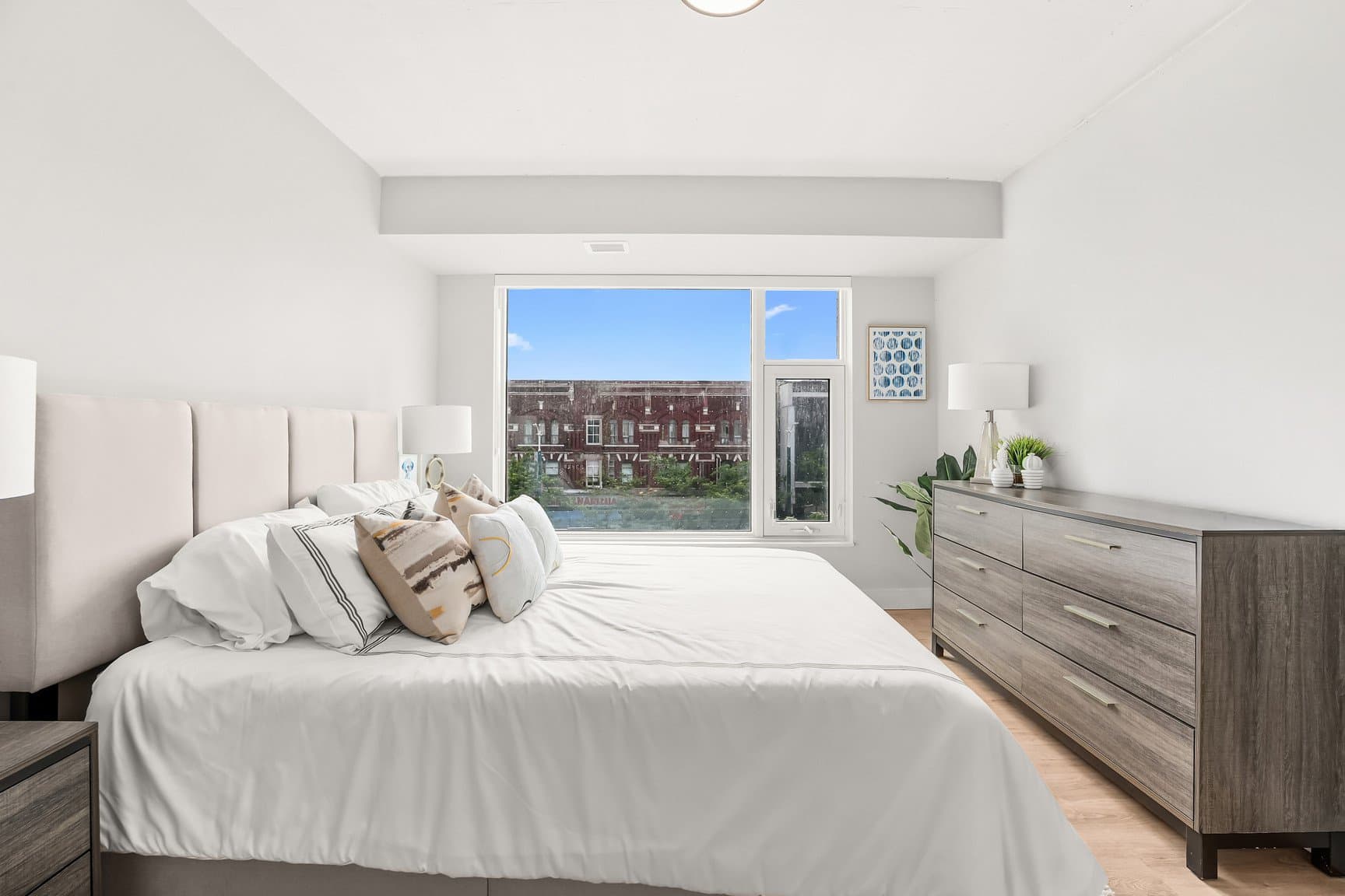 140 D'ARCY ST in Toronto - Property View