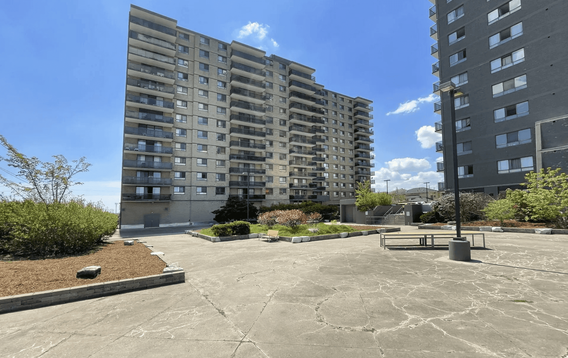 150 DARLING ST in Brant - Property View