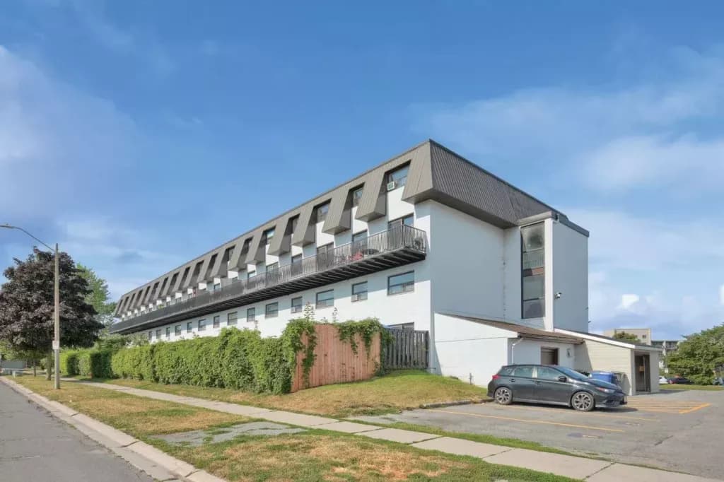 10 RUNNYMEDE RD in Kingston - Property View