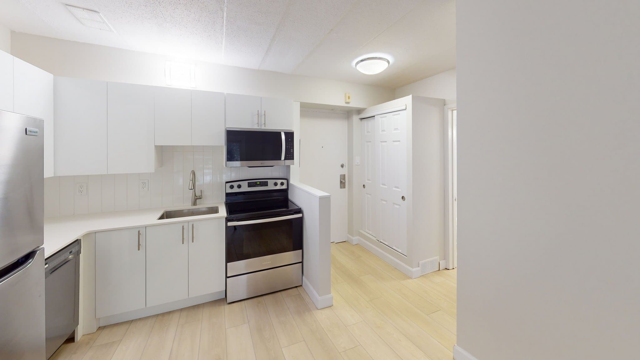 348 ZEPHYR AVE in Ottawa - Property View