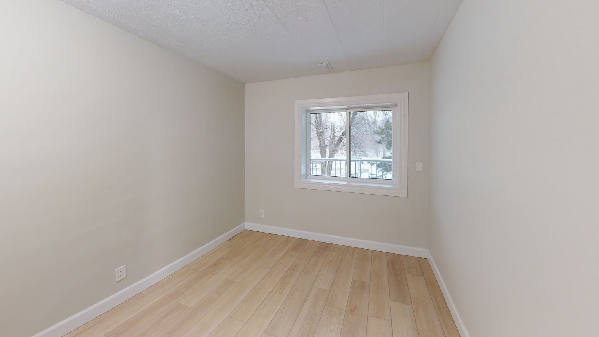 348 ZEPHYR AVE in Ottawa - Property View