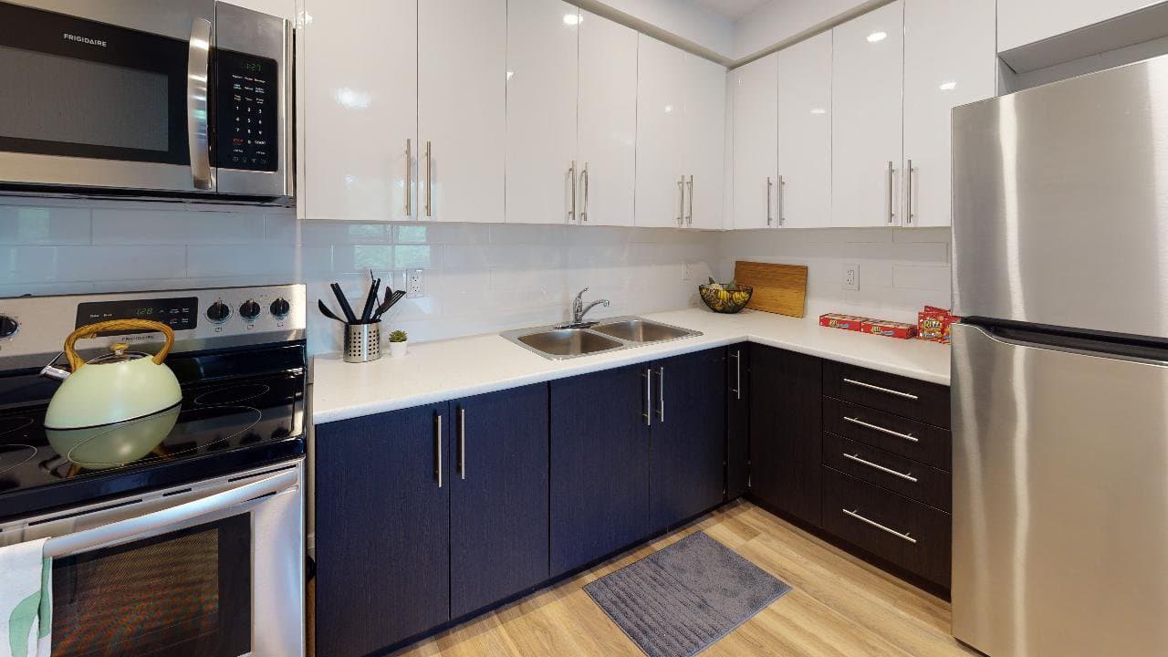 100 N SILVERCREEK PKY in Guelph - Property View