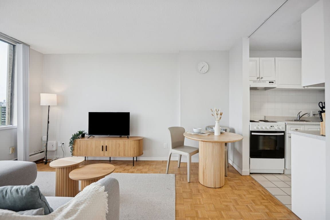 1305 W 12TH AVE in Vancouver - Property View