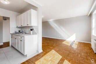 1 ECCLESTON DR in Toronto