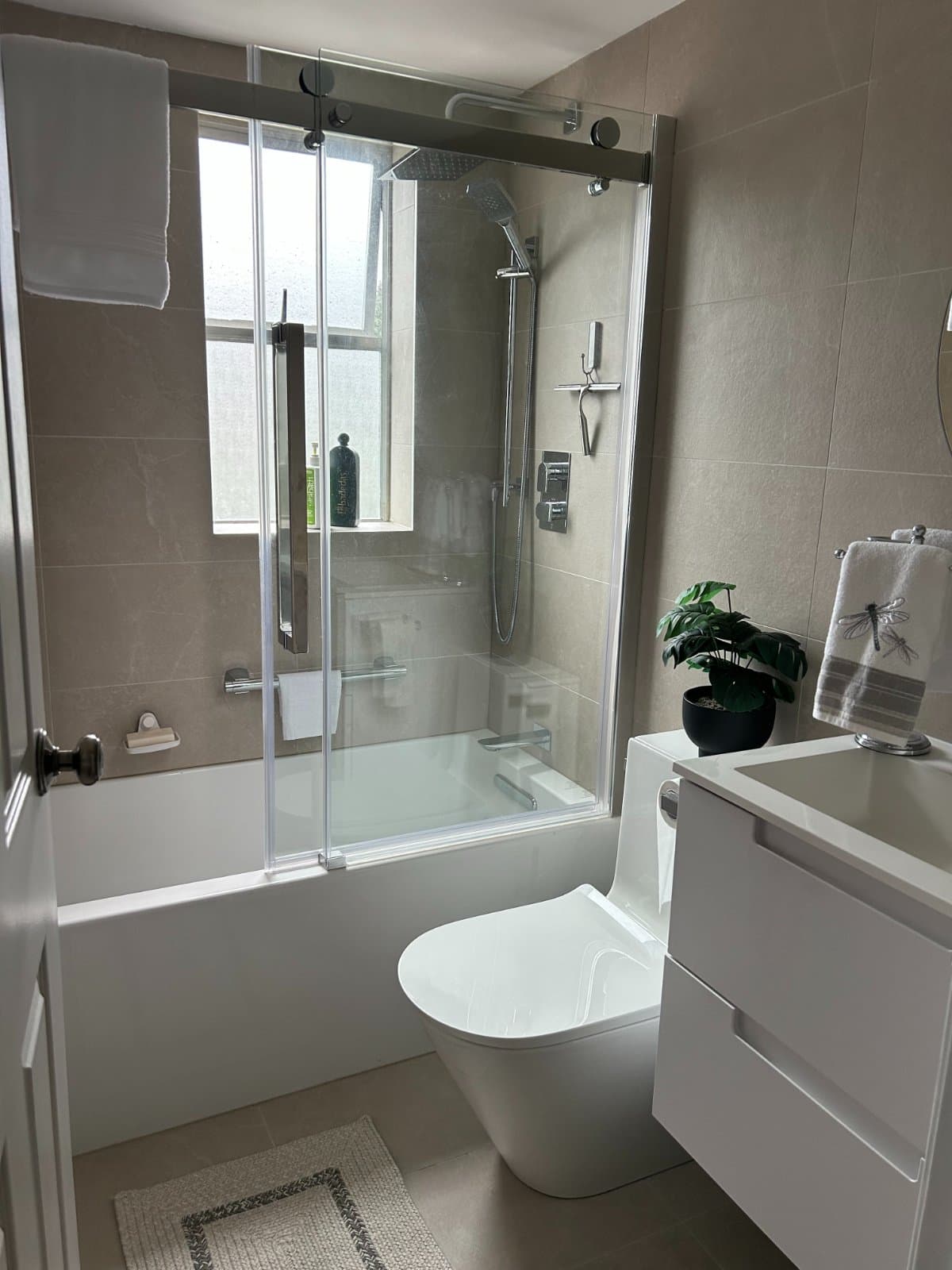 150 24TH ST in West Vancouver - Property View