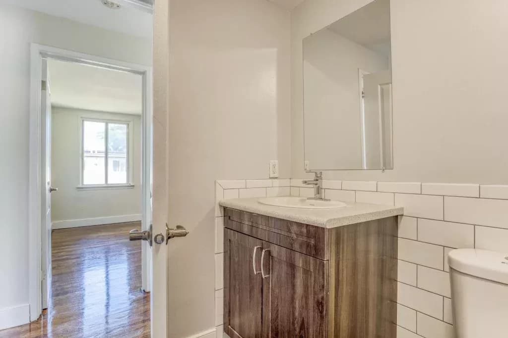 321 YONGE ST in Kingston - Property View