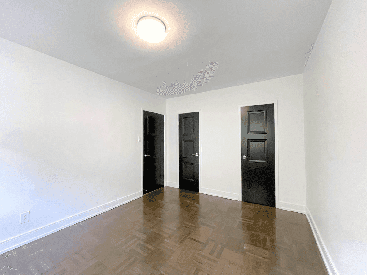 140 KINGSTON RD in Toronto - Property View
