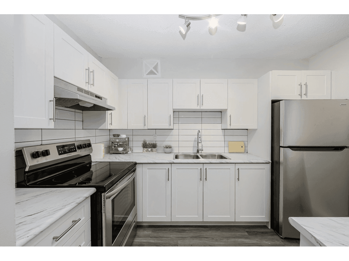 300 ANTIBES DR in Toronto - Property View