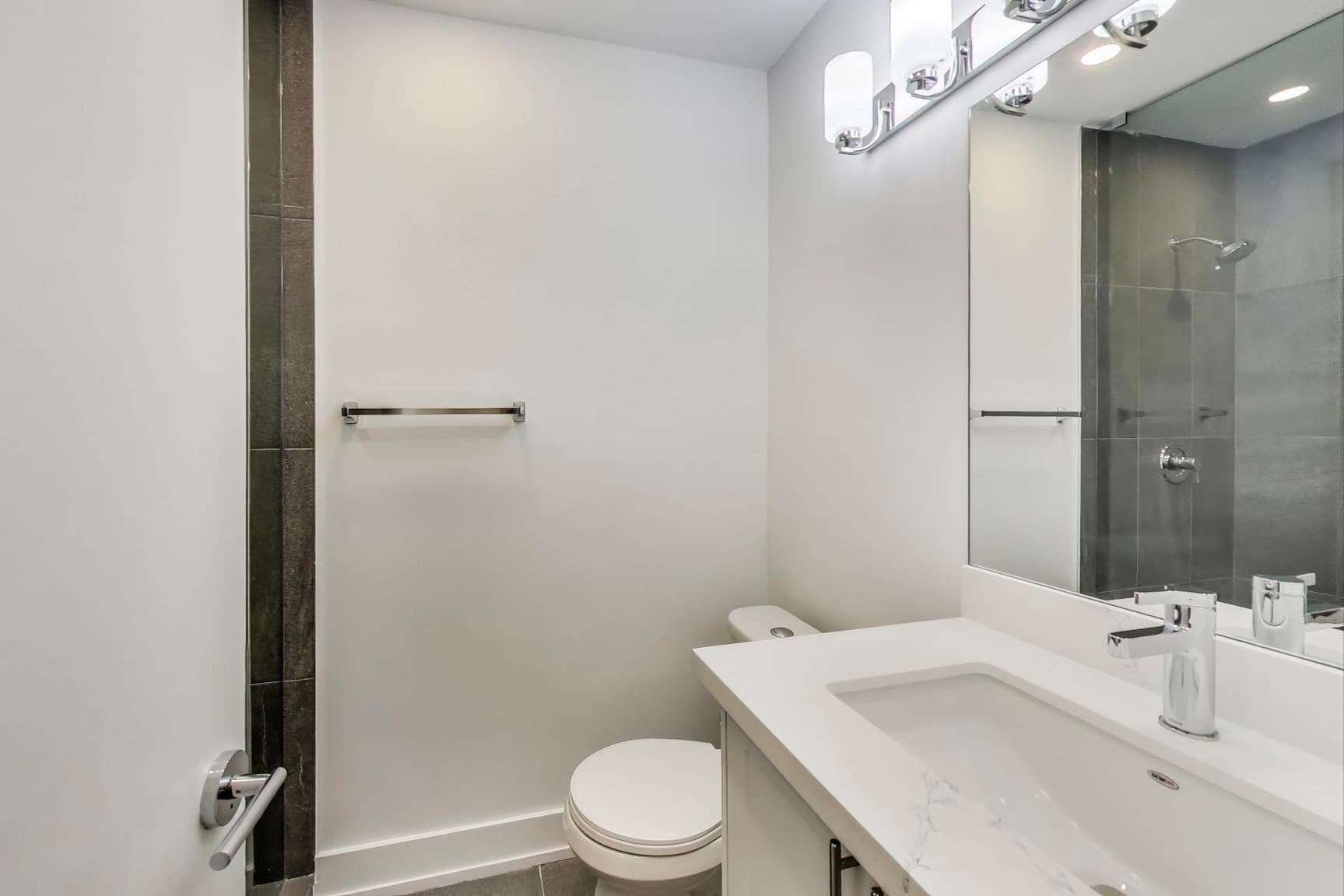 400 WOODSWORTH RD in Toronto