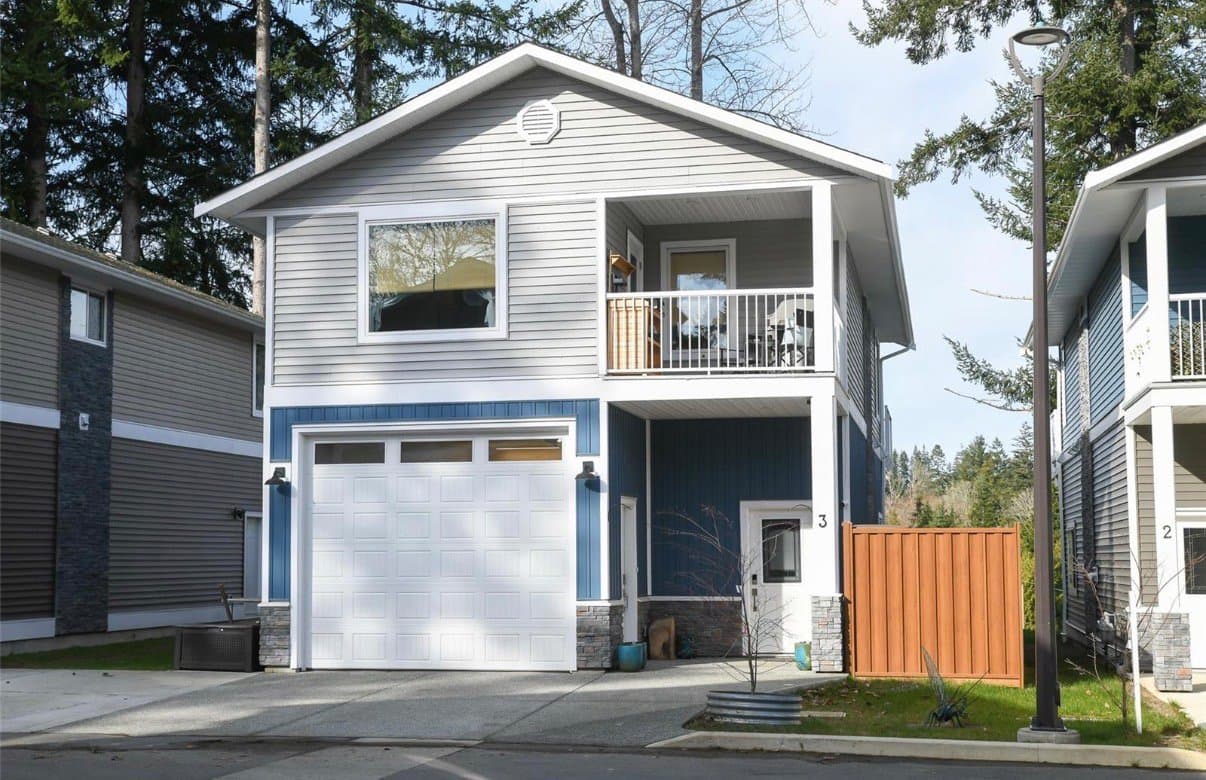 690 SMITH RD in Campbell River - Property View
