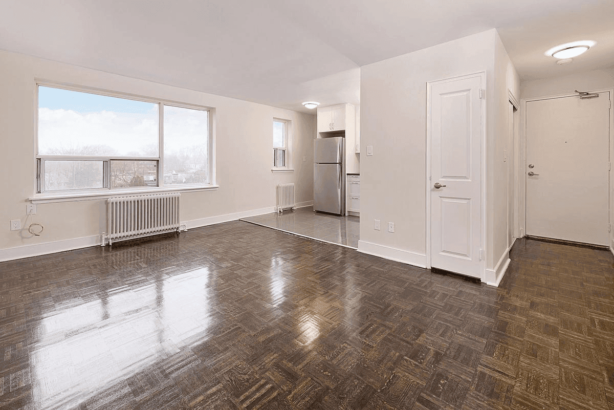 1636 E GERRARD ST in Toronto - Property View