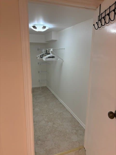 135 BURGESS CRES in Newmarket