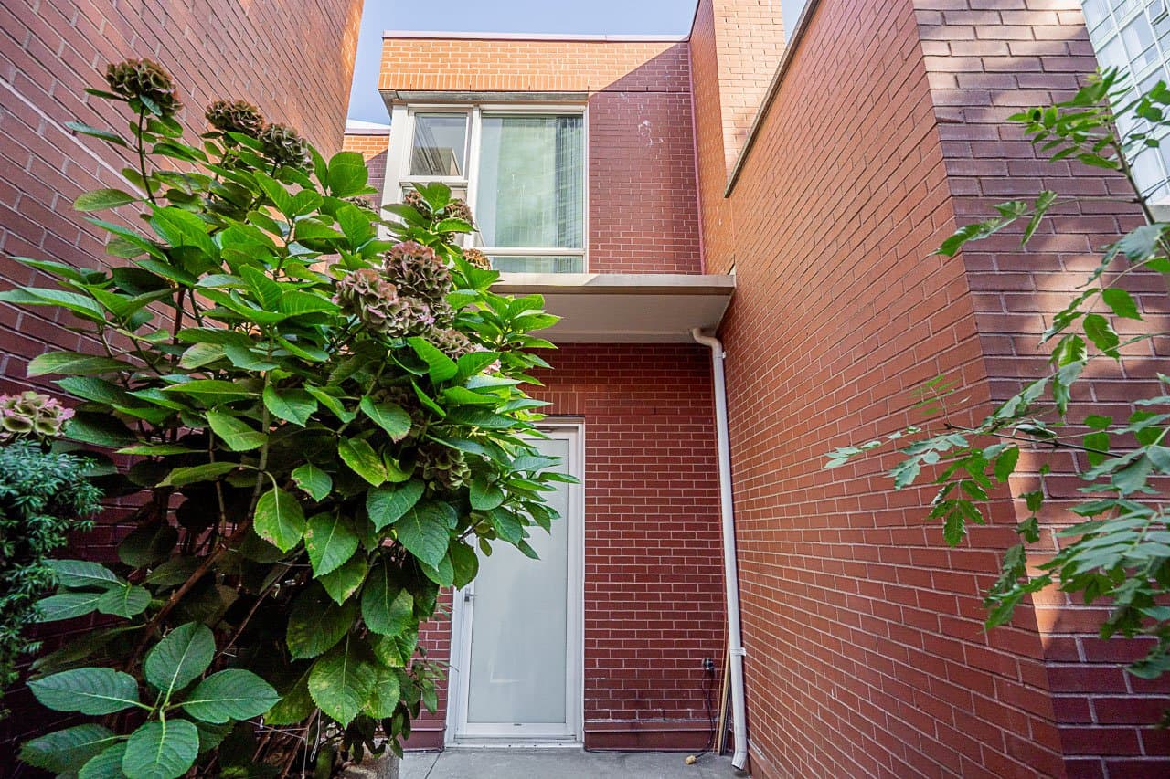 1077 MARINASIDE CRES in Vancouver - Property View