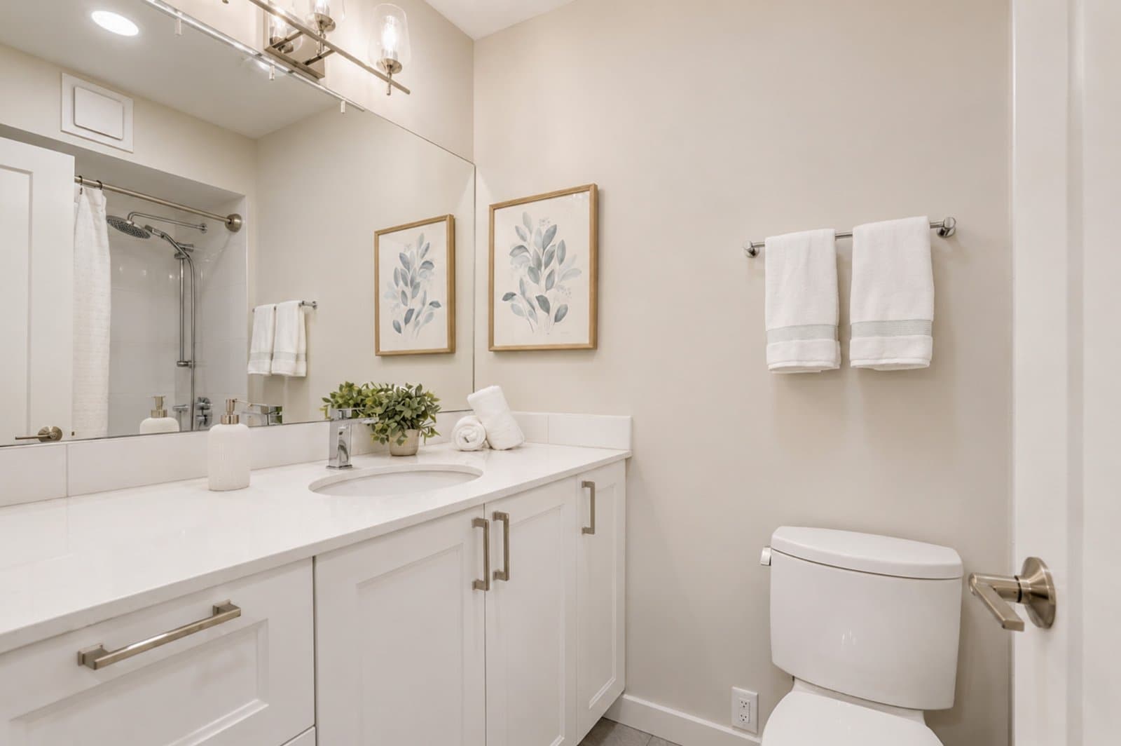 3527 CAPILANO RD in North Vancouver - Property View