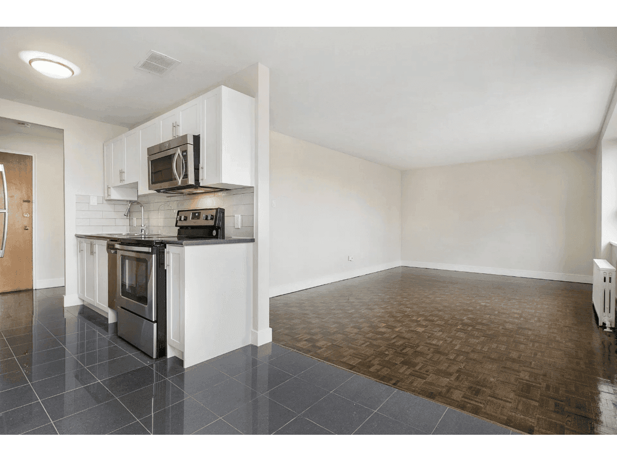 200 RIDLEY BLVD in Toronto - Property View