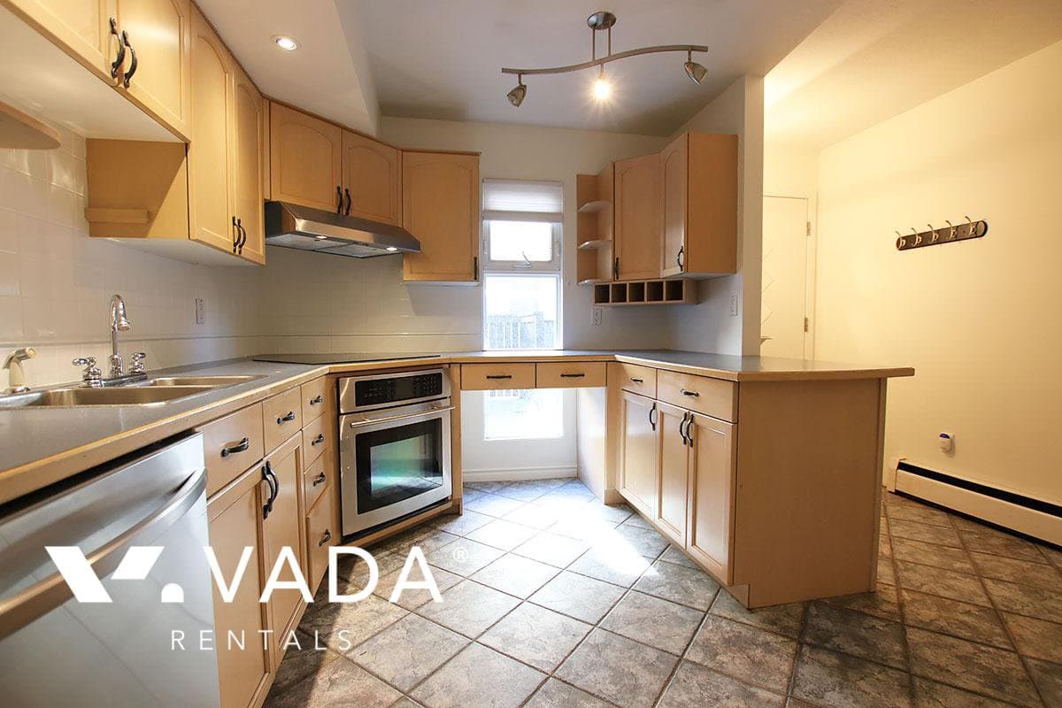 870 W 7TH AVE in Vancouver - Property View
