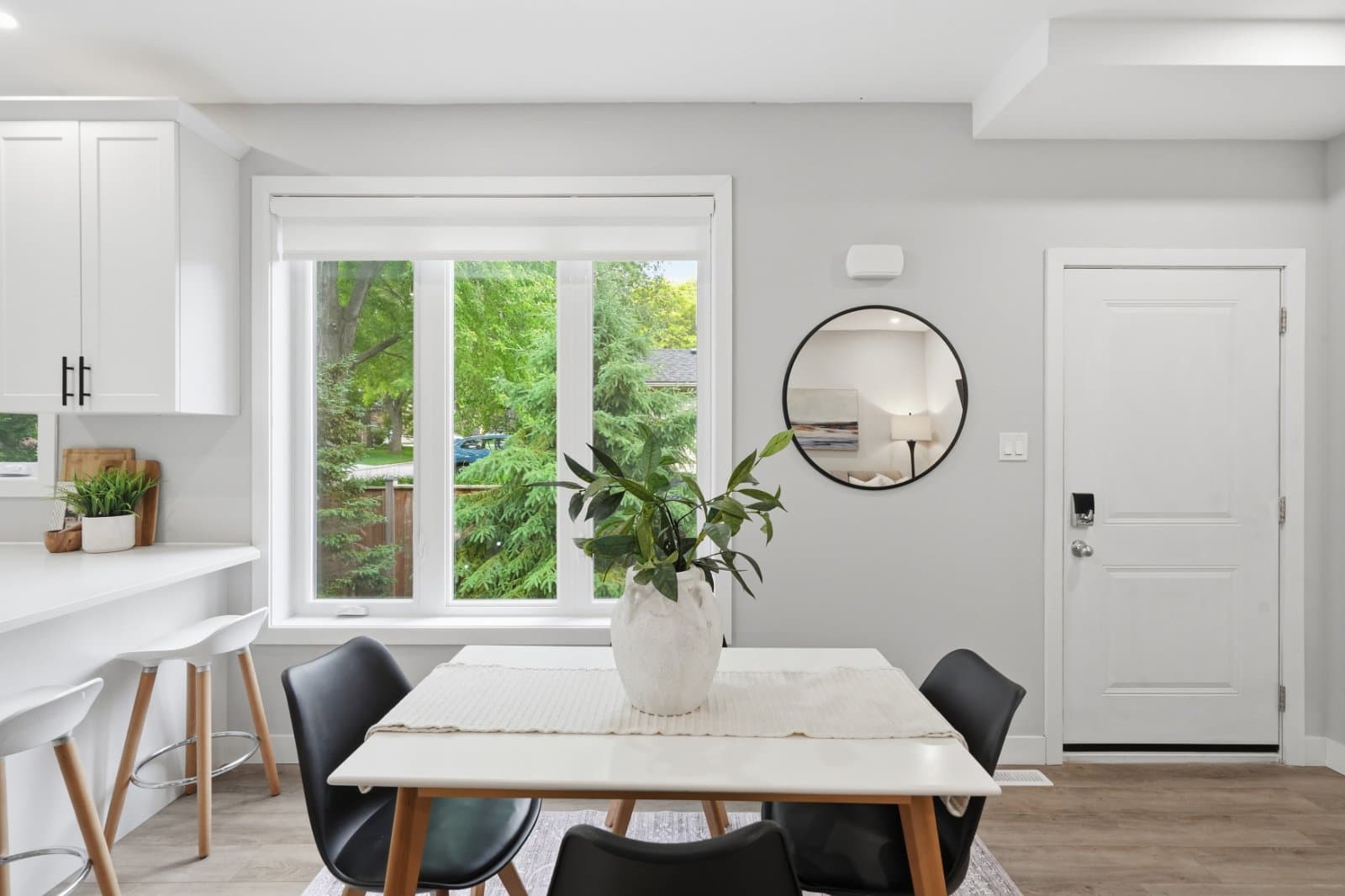 544 WINDERMERE RD in London - Property View