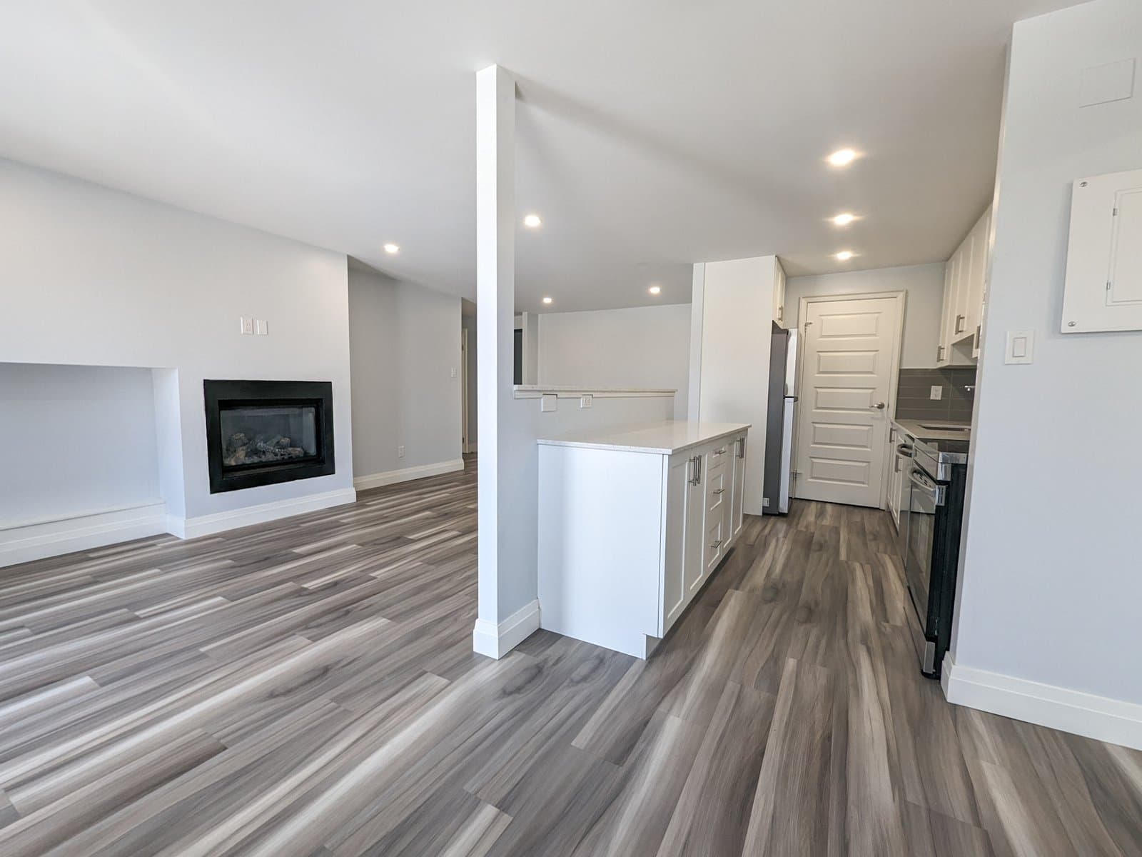 581 STRASBURG RD in Kitchener