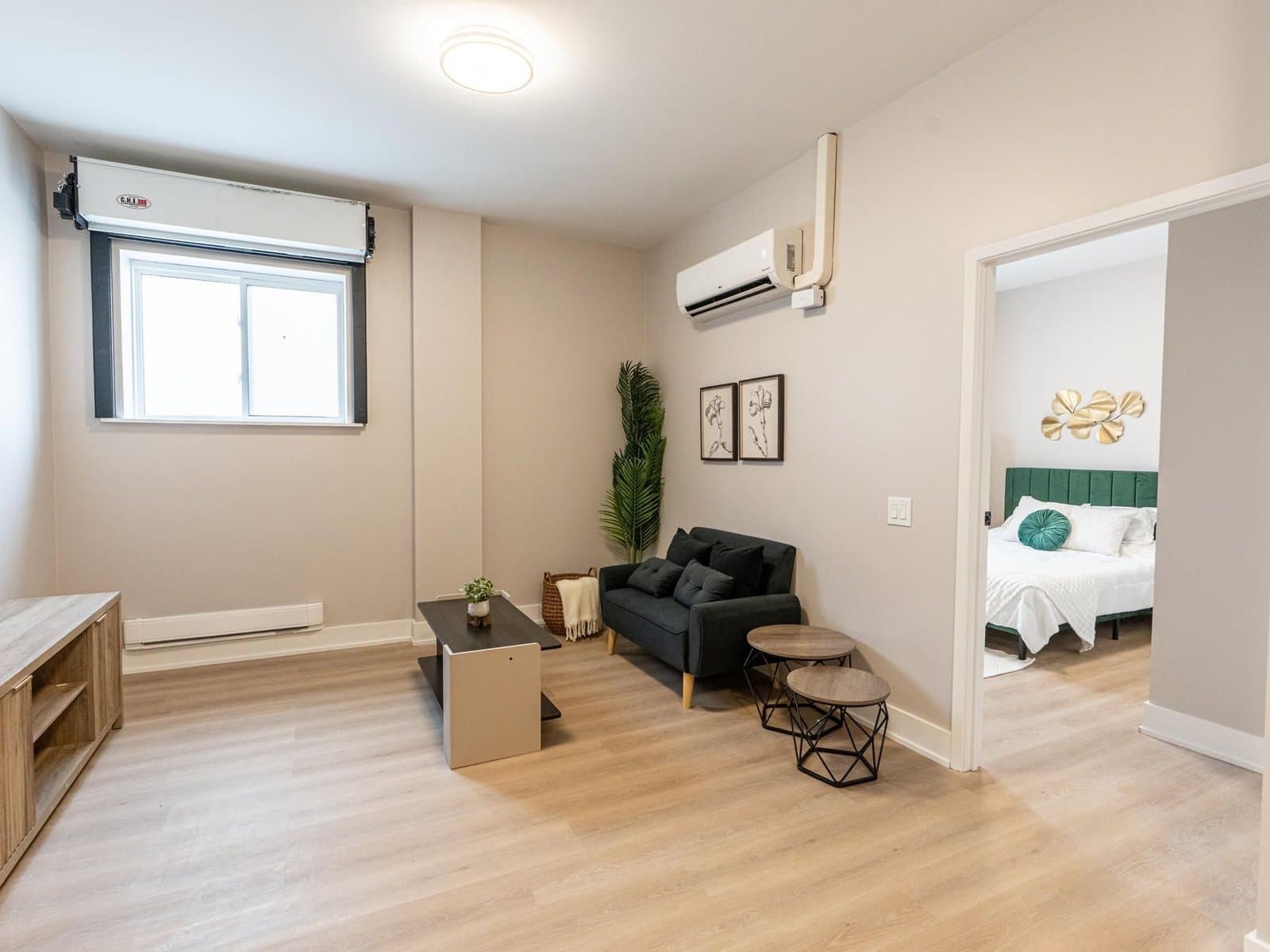 376 RICHMOND ST in London - Property View