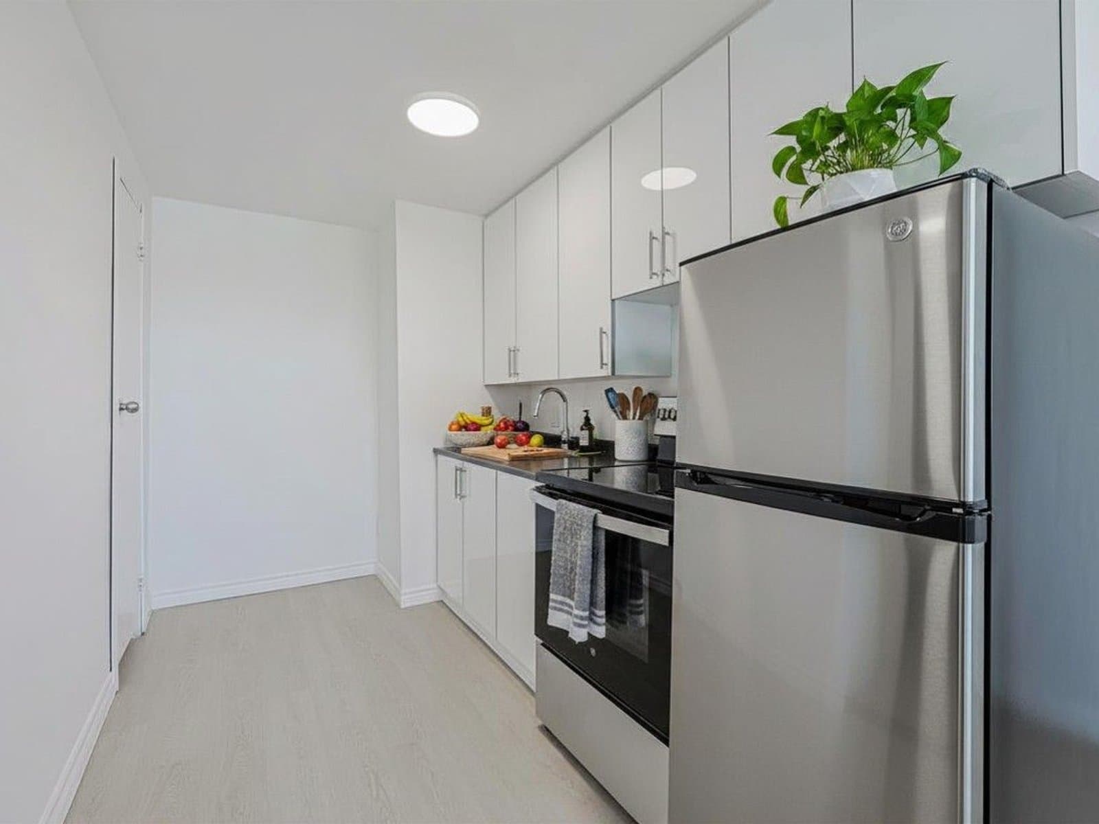 2208 DUFFERIN ST in Toronto - Property View