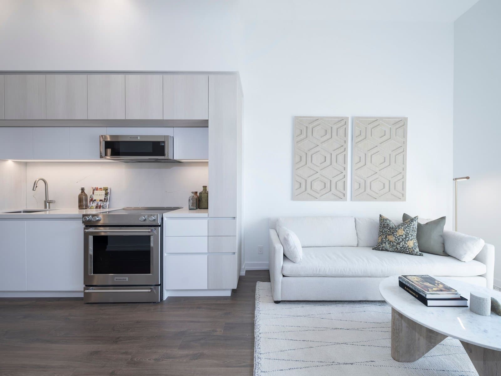 185 MILLWAY AVE in Vaughan