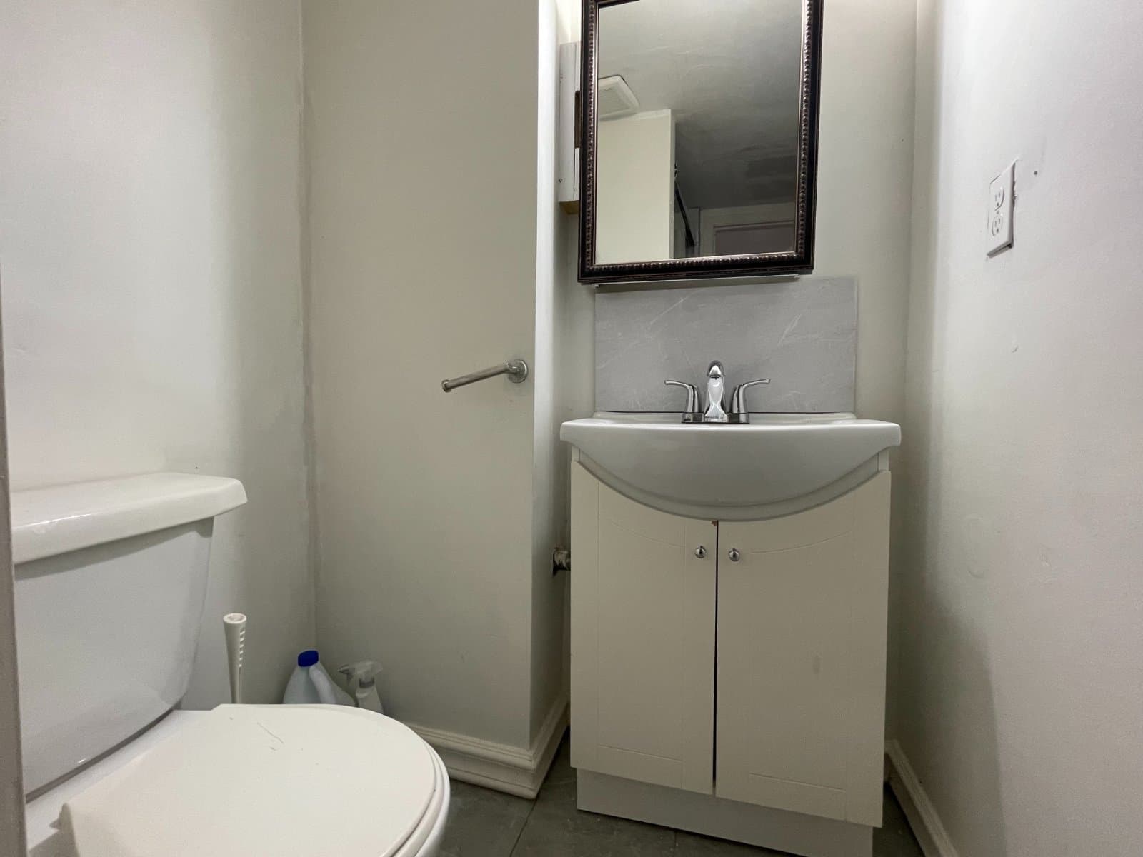 2412 E 28TH AVE in Vancouver - Property View