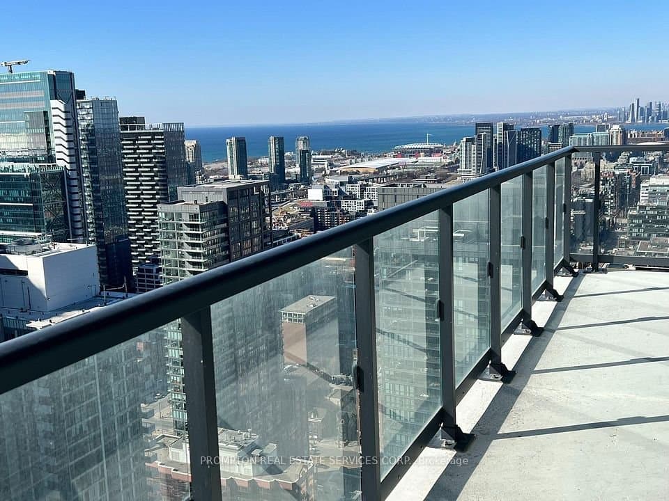 87 PETER ST in Toronto