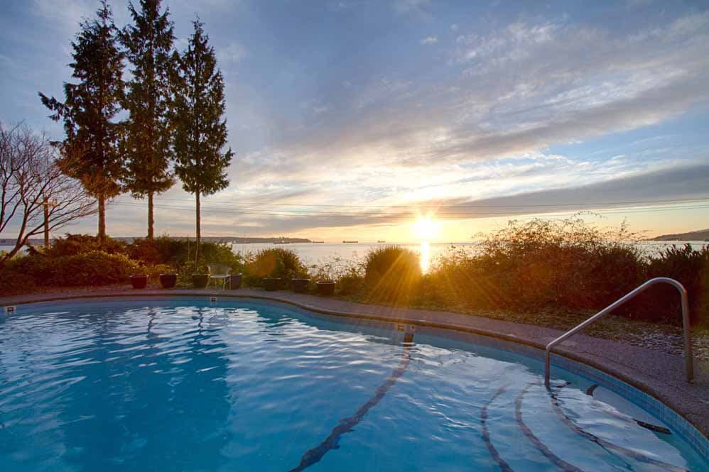2222 BELLEVUE AVE in West Vancouver - Property View