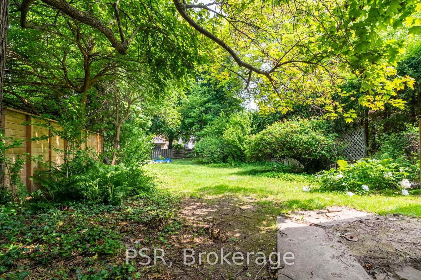 2 ALDBURY GARDENS in Toronto - Property View
