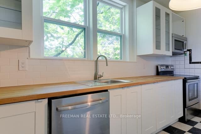 62 AUSTIN TERRACE in Toronto - Property View