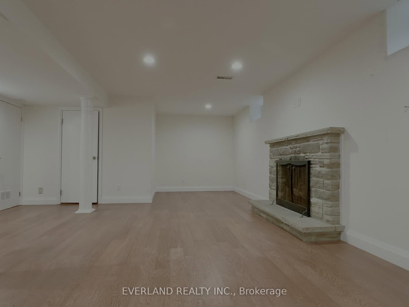 7 E SHAUGHNESSY BLVD in Toronto - Property View