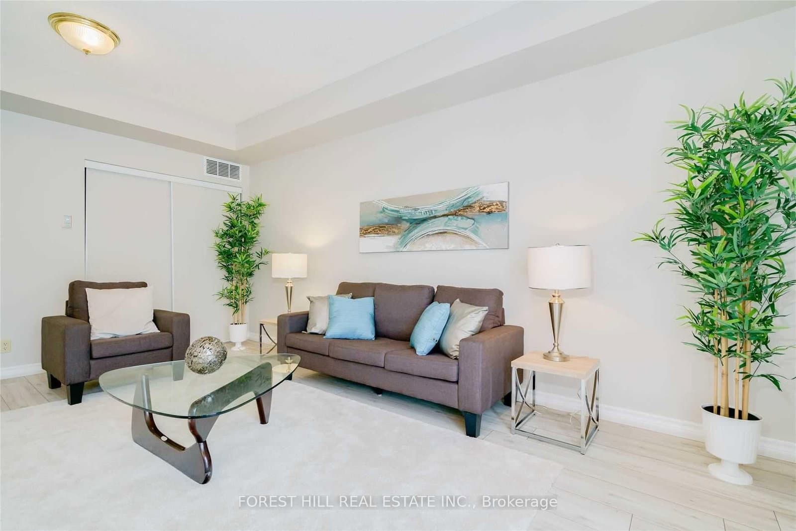 9 GREENBRIAR RD in Toronto - Property View