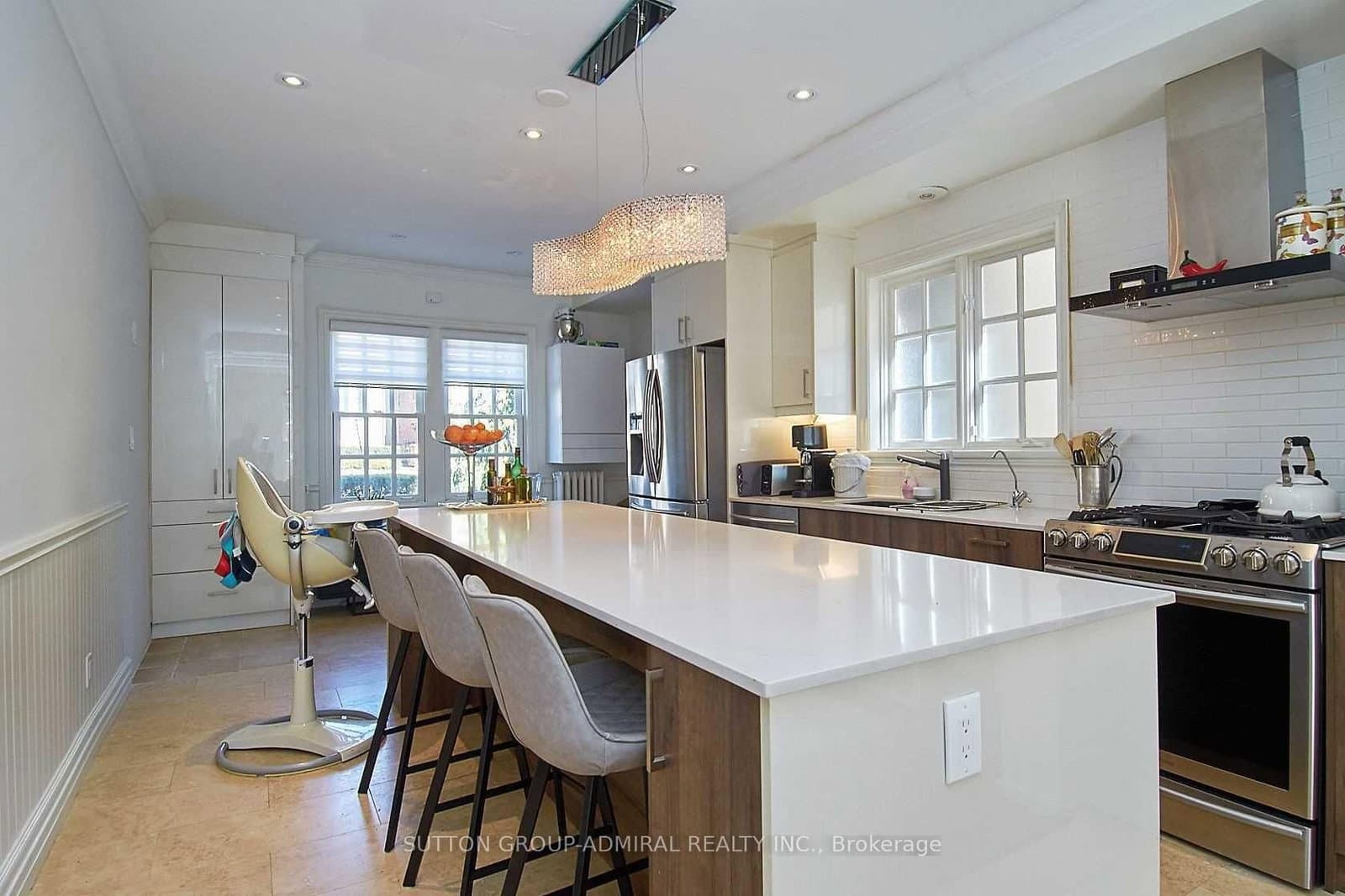 63 HIGHLAND AVE in Toronto