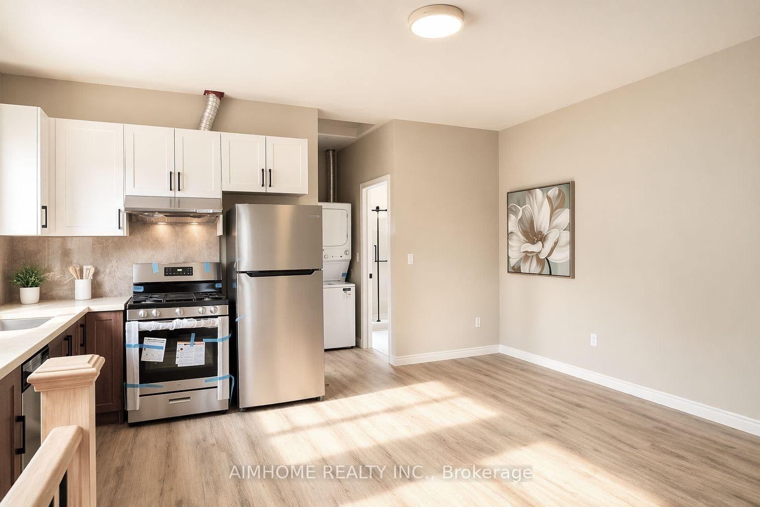 15 WADDINGTON CRES in Toronto - Property View