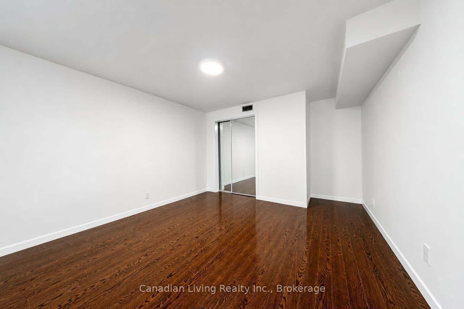 39 SILVERVIEW DR in Toronto - Property View