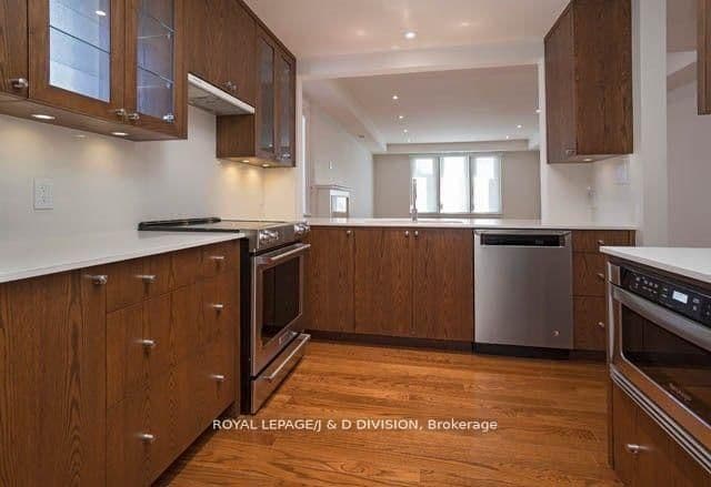 85 ADMIRAL RD in Toronto - Property View