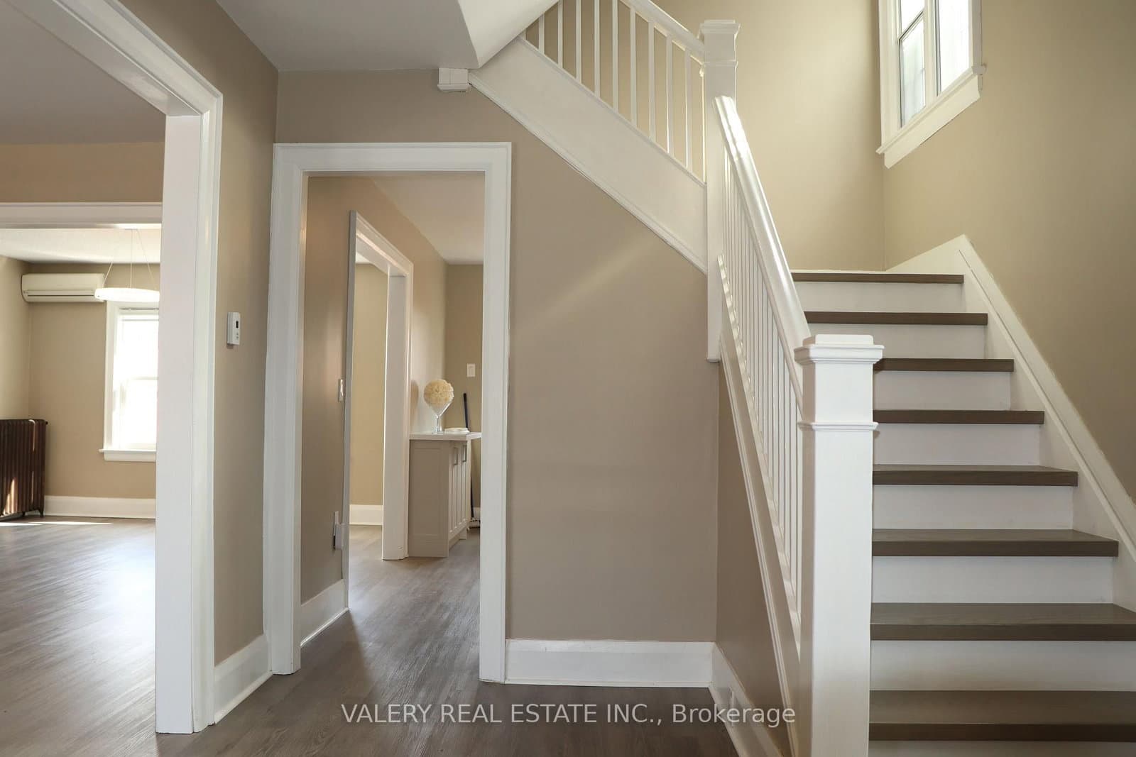 207 OAKWOOD AVE in Toronto - Property View