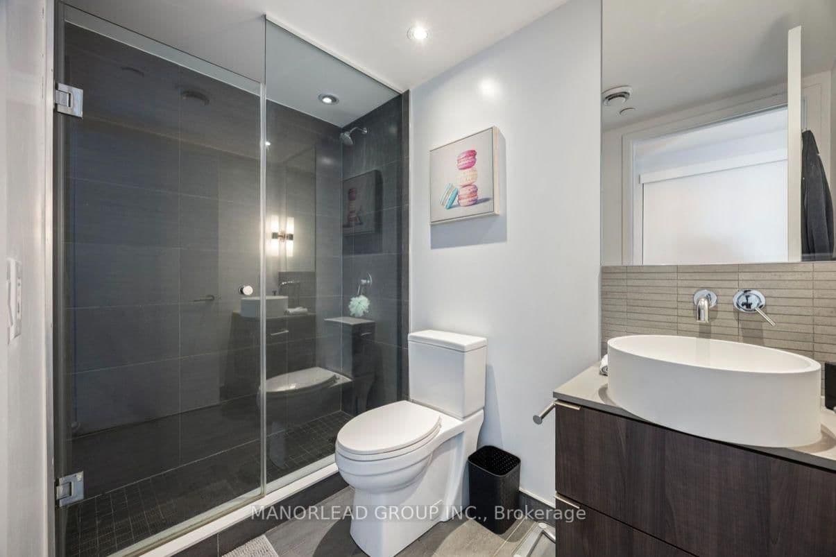 161 ROEHAMPTON AVE in Toronto - Property View