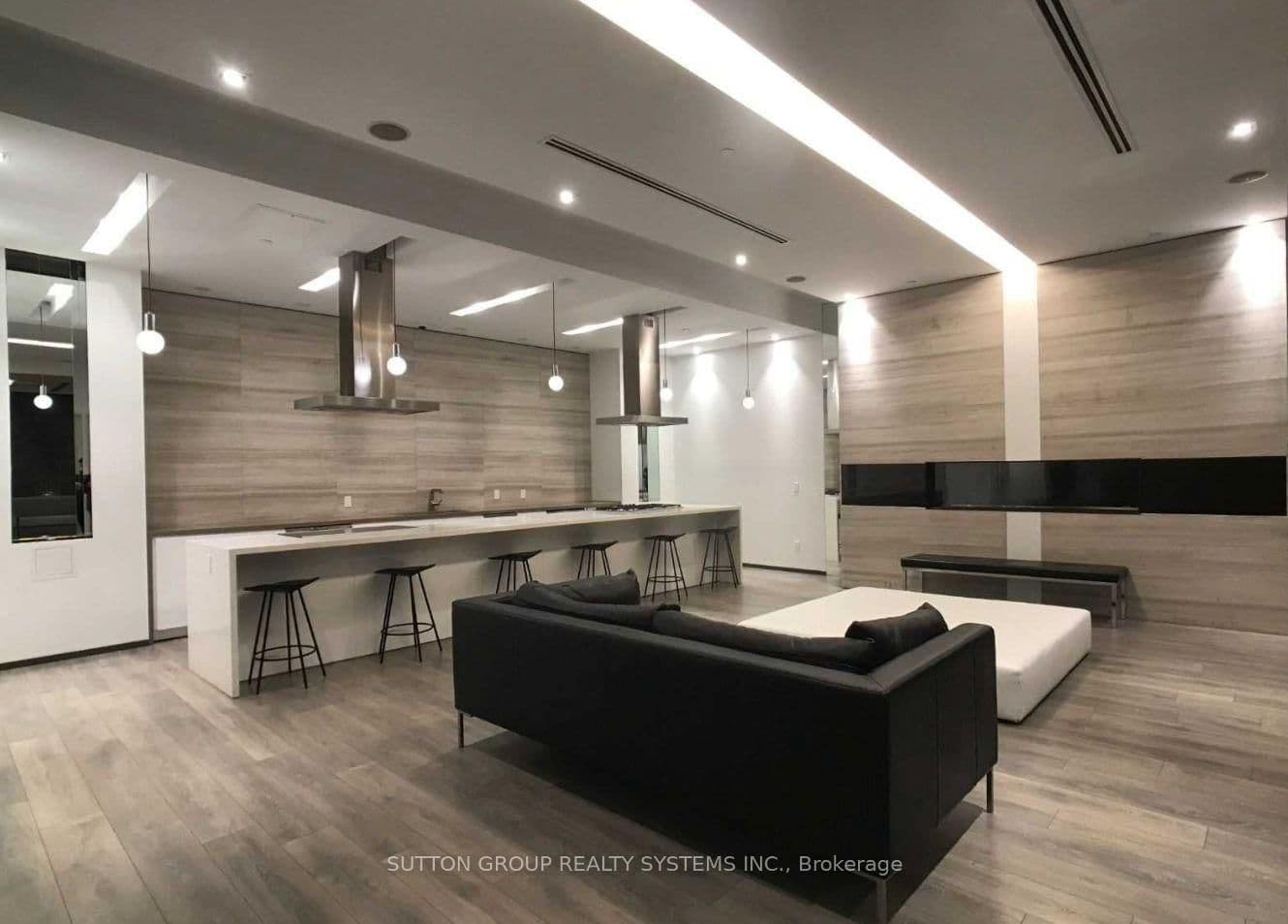 1030 W KING ST in Toronto - Property View