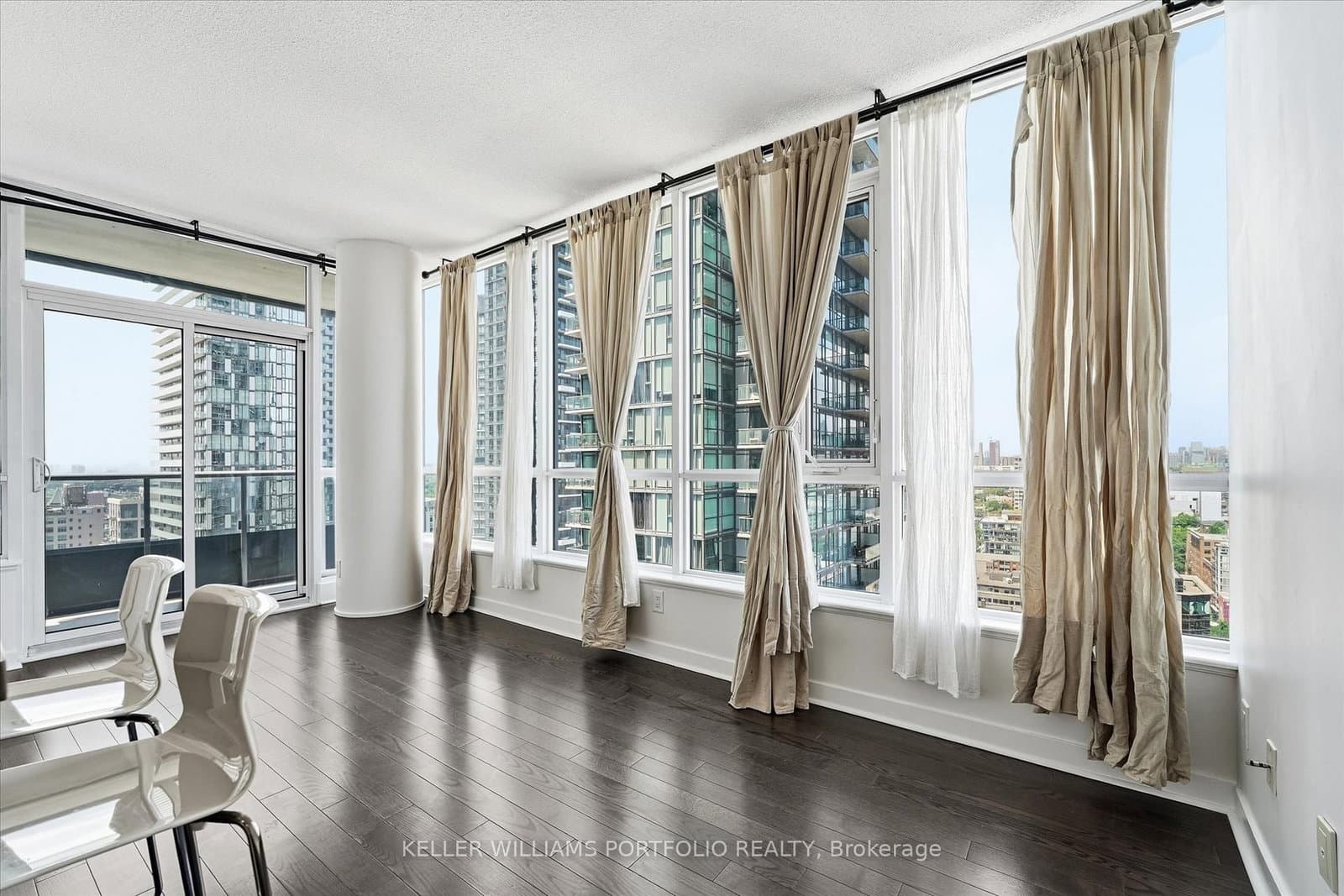295 W ADELAIDE ST in Toronto - Property View