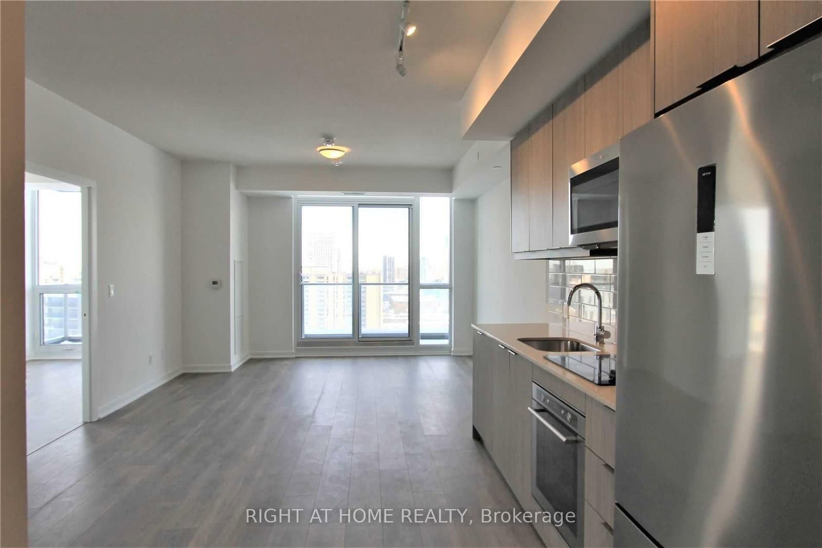 38 FOREST MANOR RD in Toronto - Property View