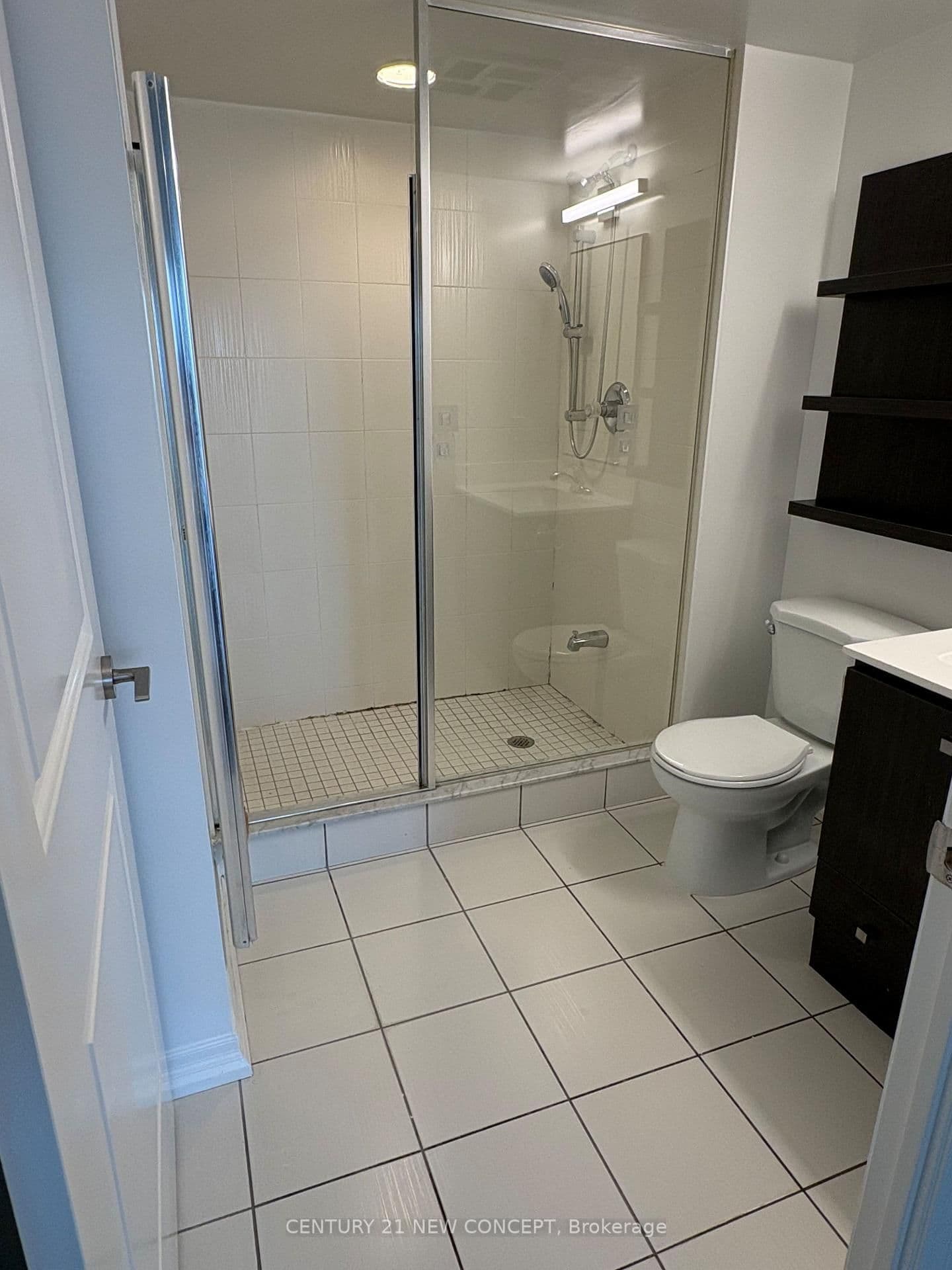 2015 SHEPPARD AVE in Toronto